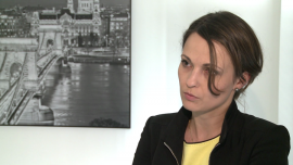 Wyprzedaż na rynkach obligacji. Dla inwestorów ważniejszy okazał się komunikat Fed niż bankructwo Argentyny INWESTOR, ,Argentyna, bankructwo Argentyny, Fed, rynki obligacji, rynki długu, EBC, rentowności obligacji USA, stopy procentowe w USA, bilans Fed, QE, luzowanie ilościowe, jastrzębie w Fed, ceny obligacji - Inwestorzy zwrócili uwagę na zmiany w ostatnim komunikacie Fed, które mogą świadczyć o rosnącym wpływie zwolenników szybszego zaostrzenia polityki monetarnej. Rynki obligacji zareagowały spadkami, czemu sprzyjało także bankructwo Argentyny oraz obawy o sektor bankowy w Europie. Na razie analitycy prognozują, że pierwsza podwyżka stóp w USA będzie miała miejsce nie wcześniej niż w połowie 2015 r. W dłuższej perspektywie oznacza to nieuchronnie spadek cen obligacji USA.