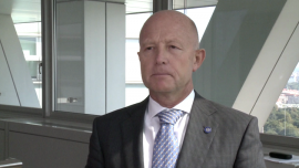 A. Klesyk (PZU): W listopadzie nowa strategia. Spółka będzie rozwijać biznes medyczny INWESTOR, ,PZU, PZU Zdrowie, wyniki PZU, prognozy PZU, strategia PZU, PZU na rynku ochrony zdrowia, Andrzej Klesyk, Klesyk prywatne ubezpieczenia zdrowotne, PZU przejęcia, plany PZU, PZU zyski z obligacji, PZU wynik inwestycyjny - W listopadzie PZU przedstawi nową strategię do 2020 r. Już teraz wiadomo, że spółka będzie w dalszym ciągu szukała okazji do przejęć na polskim rynku ochrony zdrowia, w tym kupna szpitali. Według prezesa PZU Andrzeja Klesyka wysokie zyski w pierwszym półroczu dają duży komfort w planowaniu rozwoju, problemem są jednak regulacje, które hamują rozwój prywatnych ubezpieczeń zdrowotnych.