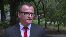 BZ WBK: Skup aktywów przez EBC pomógłby polskim eksporterom INWESTOR, ,EBC, strefa euro, QE, ABS, luzowanie polityki monetarnej, polski eksport, konkurencyjność polskiego eksportu, próg opłacalności eksportu, koszty pracy w Polske, płace w Polsce, potencjalny PKB, luka popytowa w strefie euro - W czwartek EBC może podjąć decyzję o rozpoczęciu programu skupu aktywów. Dalsze poluzowanie polityki monetarnej mogłoby przyspieszyć wzrost PKB w strefie euro, który pozostaje poniżej potencjału. Skorzystaliby na tym polscy eksporterzy, którym nie zaszkodziłoby towarzyszące tej operacji umocnienie złotego, o ile euro nie przekroczyłoby granicy 3,9 zł.