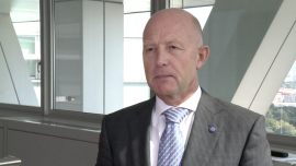 PZU: Rosną odszkodowania na skutek śmierci lub utraty zdrowia. Ceny ubezpieczeń komunikacyjnych będą wyższe BIZNES, ,PZU, ubezpieczenia, składka, towarzystwa ubezpieczeniowe, wyniki, cena polisy - Wynik finansowy towarzystw ubezpieczeniowych z tytułu polis osobowych i majątkowych w pierwszym kwartale br. zmniejszył się prawie o jedną trzecią. Jak twierdzi Andrzej Klesyk, prezes zarządu PZU, firmy z jednej strony zbierają niższe składki, z drugiej – wypłacają wyższe odszkodowania z tytułu polis osobowych i majątkowych. Ze względu na bardzo dobre przebiegi szkodowe (mniejsza liczba szkód i nieco niższe wypłaty ogółem), rentowność tego biznesu jest jednak jego zdaniem przyzwoita.