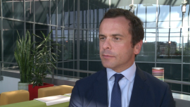 Rynek farmaceutyczny w Polsce wraca do wzrostów. Rośnie zapotrzebowanie na leki bez recepty BIZNES, ,Sanofi, leki, leki bez recepty, branża farmaceutyczna - Sektor farmaceutyczny osiągnął stabilizację po dwóch trudnych latach spowodowanych wprowadzeniem ustawy refundacyjnej. Przedstawiciele branży oceniają, że w przyszłym roku rynek może osiągnąć wzrost na poziomie 4 proc. W Polsce szczególnie atrakcyjny dla firm jest segment leków bez recepty (OTC), ponieważ zapotrzebowanie na te produkty stale rośnie.