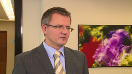 N. Biedrzycki (ABC Data): Spółka podtrzymuje prognozy na 2014 r. i planuje wypłacić jedną z najwyższych dywidend na rynku INWESTOR, ,ABC Data, ABC Data kraje bałtyckie, ABC Data Węgry, ABC Data Kolorowo, ABC Data iSource, ABC Data dywidenda, rekordowe dywidendy na GPW, najwyższe dywidendy na GPW, spółki dywidendowe, prognozy ABC Data - Przychody ABC Data były wyższe od konsensusu i spółka nie rewiduje prognoz na cały rok, które opublikowała w maju. Według prezesa spółka nie potrzebuje dużych zapasów gotówki i nie poniosła strat na Ukrainie, dlatego może wypłacić jedną z najwyższych dywidend na rynku. ABC Data odnotowała w drugim kwartale 2014 r. blisko 1,7 mln zł zysku netto mniej niż prognozowali analitycy.