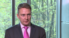 Fitch: W tym roku szykuje się rekord na rynku obligacji nieskarbowych. Od 2009 roku wzrósł on trzyipółkrotnie, a do września br. firmy wyemitowały więcej papierów niż w całym ub.r. INWESTOR, ,obligacje, obligacje firm, obligacje korporacyjne, obligacje o wysokiej rentowności, obligacje wysoko oprocentowane, papiery dłużne - Bardzo niskie stopy procentowe i związana z nimi niska zyskowność lokat i obligacji skarbowych spowodowały napływ kapitału na rynek nieskarbowych papierów dłużnych. Od 2009 roku jego wartość wzrosła ponadtrzykrotnie i obecnie wynosi około 140 mld zł. Przedsiębiorstwa zapowiadają kolejne emisje obligacji i euroobligacji korporacyjnych. Nie wiadomo, czy w przyszłym roku uda się pobić tegoroczny rekord pod względem wartości i liczby emisji, chociaż zwiększenie limitów na inwestycje ze strony funduszy emerytalnych nastraja optymistycznie.