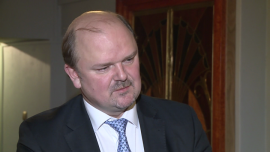 Amica chce w przyszłym roku urosnąć o kilkanaście procent. Liczy na rynek brytyjski, a Wschód wciąż jest niewiadomą BIZNES, ,AGD, artykuły elektrotechniczne, rynki zagraniczne, eksport, Rosja, eksport do Rosji, eksport na Ukrainę - Amica Wronki zakłada w 2015 roku wzrost sprzedaży na poziomie kilkunastu procent. To mniej niż w tym roku, gdy producentom pomogło zniknięcie z rynku jednego z konkurentów. Za granicą problemem jest Rosja, gdzie spółka ma problemy z rentownością na skutek dramatycznego spadku kursu rubla. Nadzieje na wzrost sprzedaży budzi za to rynek brytyjski.