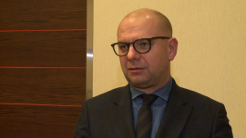 Już nie tylko centrum Warszawy kluczową lokalizacją na rynku powierzchni biurowych. Rośnie atrakcyjność Krakowa, Poznania i Wrocławia BIZNES, ,Griffin Real Estate, powierzchnia biurowa, inwestycje, nieruchomości, Przemysław Krych - Powierzchnie biurowe poza centrum Warszawy oraz w największych miastach regionalnych stają się coraz bardziej atrakcyjne dla inwestorów. W śródmieściu stolicy atrakcyjne powierzchnie biurowe są zamrożone w rękach inwestorów, którzy nie chcą ich sprzedawać, a tempo powstawania nowych inwestycji jest zbyt powolne. Równocześnie czynsze w miastach regionalnych stają się coraz bardziej atrakcyjne.