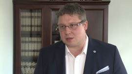 Polski rynek monitoringu samochodów ma ogromny potencjał. Cartrack Polska chce umocnić swoją pozycję lidera INWESTOR, ,GPS, flota samochodowa, monitoring, giełda, RPA, rynek, śledzenie, kontrola, koszty, oszczędności - Cartrack Polska zamierza walczyć o większy udział w krajowym rynku monitoringu samochodów firmowych. Spółka ocenia, że ma on jeszcze spory potencjał rozwoju. Firmowych wozów przybywa, a z systemów śledzenia motoryzacyjnych flot korzysta nie więcej niż 40 proc. polskich przedsiębiorców.