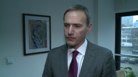 Nowe polisy na nowe zagrożenia. Firmy mogą się ubezpieczyć od ataków hakerów i błędów w zarządzaniu BIZNES, ,ubezpieczenia, OC członków zarządu, cyberpolisy, atak hakerów, utrata danych, rynek ubezpieczeniowy - Rośnie zainteresowanie firm nowymi rodzajami polis, które zabezpieczają przed zagrożeniami współczesnego świata. Można już nie tylko ubezpieczyć władze firmy od odpowiedzialności za błędne decyzje, lecz także całe przedsiębiorstwo od konsekwencji ataku hakerów. Z raportu PwC wynika, że światowe koncerny tracą na cyberatakach od 375 mld do 575 mld dol.