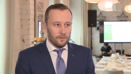 Prologis chce w br. oddać do użytku 150 tys. metrów kw. powierzchni magazynowo-przemysłowej i utrzymać 25-proc. udział w rynku INWESTOR, ,magazyny, powierzchnia magazynowa, powierzchnia handlowa, deweloperzy, nowe inwestycje, rynek magazynów - Prologis, lider rynku nieruchomości magazynowo-przemysłowych, chce w br. oddać do użytku 150 tys. metrów kwadratowych nowej powierzchni. Planuje zakończenie inwestycji m.in. w Strykowie i Poznaniu. Firma chce utrzymać wysoki, sięgający 25 proc., udział w krajowym rynku. W ubiegłym roku portfel nieruchomości przedsiębiorstwa w Europie Centralnej wzrósł o około pół miliona metrów kwadratowych. Jedną trzecią z tego stanowiły nowe inwestycje, resztę – zakupy istniejących obiektów.