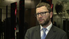 SEG: GPW powinna ożywić rynek obligacji. Czekają na to inwestorzy oraz szukające kapitału przedsiębiorstwa INWESTOR, ,obligacje, przepisy, GPW, rynek, akcje, banki, lokaty, kredyty, stopy procentowe NBP, rating, kapitał finansowy - Polski rynek obligacji ma wielki, choć niewykorzystywany potencjał. Mimo że wiele firm potrzebuje kapitału, a wielu inwestorów chętnie pożyczyłoby im pieniądze, to papierów dłużnych emituje się bardzo mało. Stowarzyszenia Emitentów Giełdowych postuluje, by to GPW wzięła na siebie zadanie ułatwienia takich transakcji.