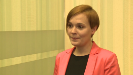 Raiffeisen Polbank: Nawet 3-proc. wzrost produkcji w styczniu byłby dobrym wynikiem. Sprzedaż nominalnie wzrosła nie więcej niż o 2 proc. INWESTOR, ,produkcja przemysłowa, sprzedaż detaliczna, styczeń 2015, GUS, eksport, gospodarka, PKB, deflacja w Polsce - Styczniowy wzrost produkcji przemysłowej o 3 proc. będzie bardzo dobrym wynikiem, wskazującym, że polska gospodarka jest w lepszej kondycji, niż się ocenia, twierdzi Marta Petka-Zagajewska, główna ekonomistka Raiffeisen Polbanku. Natomiast sprzedaż detaliczna mogła wzrosnąć w tym czasie maksymalnie o 2 proc. To i tak optymistyczne prognozy, bo ze średniej przewidywań wynika wzrost produkcji o nie więcej niż 2 proc. oraz sprzedaży o mniej niż 1 proc.