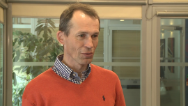 Tatry Mountain Resorts chce rozszerzać zakres świadczonych usług. Jeszcze w marcu spółka ma kupić pierwszy funpark, a w przyszłym roku – rozpocząć inwestycje w Szpindlerowym Młynie oraz Szczyrku INWESTOR, ,turystyka, wyjazdy, wyjazdy na narty, wyjazdy w góry coraz popularniejsze, inwestycje komercyjne, wyjazdy świąteczne, aquapark - Tatry Mountain Resorts, spółka organizująca zimowy wypoczynek, chce podnieść jakość świadczonych usług i poszerzyć działalność o parki rozrywki. W marcu br. planuje podpisanie umowy kupna pierwszego funparku za około 40 mln euro na granicy Chorzowa i Katowic. Doprowadzenie inwestycji do końca ma kosztować od 50 do 100 mln euro. Spółka ma zapewnione finansowanie ze strony funduszy private equity, ale nie wyklucza emisji akcji lub obligacji, które mogłyby pomóc w sfinansowaniu m.in. przedsięwzięć w czeskim Szpindlerowym Młynie oraz Szczyrku.