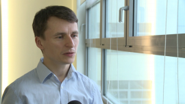 Polacy mogą stracić 7 mld zł przez niewielką konkurencję na rynku energii elektrycznej INWESTOR, ,Audytel, energia elektryczna, prąd, ceny prądu, konkurencja, zmiana dostawcy - Nawet 7 mld zł mogliby zaoszczędzić odbiorcy energii elektrycznej do 2020 r., gdyby w Polsce wzrosła konkurencja na rynku energii. Obecnie polskie gospodarstwa domowe płacą za prąd ponad dwa razy więcej niż wynosi unijna średnia. Drożej jest jedynie na Słowacji. Głównym problem jest brak rabatów hurtowych dla alternatywnych sprzedawców energii.