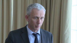 Arctic Paper skupia się na dalszej restrukturyzacji. Chce zwiększyć sprzedaż w dolarach i nie wyklucza ograniczenia inwestycji INWESTOR, ,papier, papiernie, celuloza, Arctic Paper, waluty, dolar, rynek surowcowy, rynek walutowy, Kostrzyn nad Odrą - Branża papiernicza należy do tych nielicznych, które muszą się szykować na trudny, a przynajmniej niepewny kolejny rok. Dlatego Arctic Paper, właściciel papierni w Kostrzynie, zamierza skoncentrować się głównie na dalszej restrukturyzacji swojej działalności.