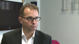 Polacy nie oszczędzają na produktach dla dzieci. Sieć sklepów Coccodrillo chce wykorzystać dobrą koniunkturę BIZNES, ,rynek produktów dla dzieci, odzież dziecięca, sprzedaż, konsument, Coccodrillo, CDRL - Sklepy z produktami dla dzieci notują coraz lepsze wyniki. W ubiegłym roku Coccodrillo miało 11,4 mln zł zysku. To wynik lepszy niemal o 275 proc. od osiągniętego w 2013 roku. Firma planuje utrzymać wynik finansowy na zbliżonym poziomie i zwiększyć obroty o ok. 7-10 proc. Wyniki mogą być jeszcze lepsze, bo rynek produktów dla dzieci systematycznie rośnie. W ubiegłym roku jego wartość przekroczyła 9 mld zł.