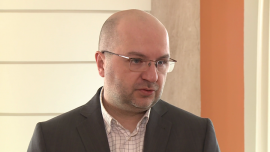 Rynek franczyzy rośnie. Działa na nim już ponad tysiąc marek BIZNES, ,franczyza, systemy rozliczeń, McDonald's, abc, sektor spożywczy, handel detaliczny w Polsce, usługi, marka, gastronomia - Oferta systemów franczyzowych szybko się rozwija, a rynek wszedł w fazę dojrzałości. Istnieje na nim już ponad tysiąc marek i konceptów. W ramach różnych systemów działa przeszło 63,5 tys. placówek – punktów handlowych i usługowych. Chociaż franczyza to inaczej biznes z instrukcją, nie oznacza to, że jest ona pozbawiona ryzyka.