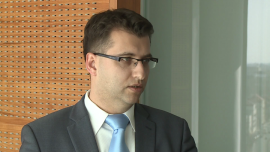 J. Niedzielewski (Investors TFI): W 2015 roku inwestorzy zarobią na akcjach, szczególnie spółek eksportowych z Europy Zachodniej INWESTOR, ,Investors TFI, akcje, obligacje, rynki wschodzące, BRICS, inflacja, surowce, MSCI, globalna koniunktura - W tym roku, podobnie jak w minionych latach, inwestycje na rynkach wschodzących nie przyniosą większych zysków. Niezmiennie inwestorzy lokują środki na rynkach rozwiniętych, głównie amerykańskich, choć w najbliższych miesiącach bardziej atrakcyjna może okazać się Europa Zachodnia, a szczególnie akcje spółek o dużym udziale eksportu w przychodach.