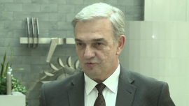 Do 2020 r. w Polsce nawet 100 tys. instalacji fotowoltaicznych o łącznej mocy 800 MW. To 30-krotnie więcej niż obecnie BIZNES, ,energia odnawialna, OZE, fotowoltaika, ustawa o OZE, prosumenci - W ciągu kolejnych pięciu lat w Polsce może powstać nawet 100 tys. instalacji fotowoltaicznych o łącznej mocy do 800 MW. To 30-krotnie więcej niż obecnie, ale wciąż znacznie mniej niż w Niemczech, gdzie już teraz moc instalacji pozyskujących energię ze słońca wynosi 33 tys. MW. Tempo wzrostu jest jednak obiecujące – od 2013 r. do teraz moc ogniw fotowoltaicznych w Polsce wzrosła 20 razy.