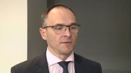 Polwax redukuje zadłużenie. Do października 2016 r. chce spłacić obecne długi, by mieć możliwość finansowania nowych inwestycji INWESTOR, ,parafiny, przemysł chemiczny, Lotos, wyniki finansowe, zadłużenie, dług przedsiębiorstw, dług korporacyjny, przychody, zysk netto, PolWAX - Do października przyszłego roku Polwax planuje spłatę całości swojego zadłużenia. Wtedy będzie gotowy do zaciągania nowych zobowiązań, których celem ma być sfinansowanie inwestycji w instalację odolejenia rozpuszczalnikowego, co ma znacząco zwiększyć sprzedaż produktów przemysłowych. Przychody zajmującej się wytwarzaniem i dystrybucją parafiny przemysłowej spółki w pierwszym kwartale br. wzrosły o prawie 20 proc. w stosunku do tego samego okresu rok wcześniej.