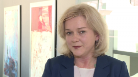 Ubywa niewynajętej powierzchni magazynowo-przemysłowej. Rekordowy popyt BIZNES, ,e-commerce, nieruchomości komercyjne, nieruchomości magazynowe, nieruchomości przemysłowe, powierzchnia magazynowa, umowy najmu - Rozwój gospodarczy oraz e-commerce napędzają popyt na nieruchomości magazynowo-przemysłowe. W I kwartale wyniósł 625 tys. mkw., z czego ponad 390 tys. mkw. stanowiły nowe umowy najmu. Był to wynik o ponad jedną czwartą lepszy niż w tym samym okresie ubiegłego roku. Znacząco zmniejszyła się liczba pustostanów. Dlatego na rynku przybywa inwestycji spekulacyjnych, czyli bez z góry podpisanych umów najmu.