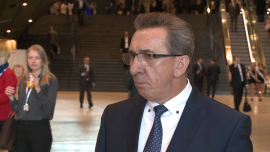 Betonowe drogi zwiększą sprzedaż cementu. Branża liczy na wzrost nawet o 6 proc. BIZNES, ,cement, rynek, beton, kruszywo, budownictwo, drogi, autostrady, gddkia, prognoza, Stowarzyszenie Producentów Cementu - Optymistyczne prognozy wzrostu w inwestycjach i budownictwie poprawiają także perspektywy producentów cementu. Branża liczy w tym roku na 5-6 proc. wzrost. Wsparciem w kolejnych latach będzie projekt budowy 800 km dróg w technologii betonu cementowego GDDKiA. Wiele zleceń w nowej perspektywie unijnej szykuje się również w kolejach i energetyce.