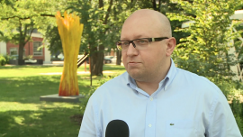 Firmy ubezpieczeniowe obniżyły wydatki na reklamę w mediach o niemal jedną trzecią. Mniej wydały też banki i inne instytucje finansowe INWESTOR, ,branża finansowa, wydatki na reklamę, I kwartał 2015, telewizja, internet, banki, ubezpieczyciele, kantor internetowy - W I kwartale najwięksi reklamodawcy z sektora finansowego znacząco obniżyli wydatki na promocje swoich usług w mediach. Przez pierwsze trzy miesiące roku branża przeznaczyła na reklamę ponad 104 mln zł, o 50 mln zł mniej niż w ostatnim kwartale roku 2014 i o 11 mln zł, czyli ponad 10 proc., mniej niż rok wcześniej. Z analiz domu mediowego Codemedia wynika, że największych cięć w wydatkach na ten cel dokonały firmy ubezpieczeniowe.