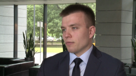 Motorem wzrostu produkcji przemysłowej są i będą eksporterzy. W kolejnych miesiącach produkcja powinna nadal rosnąć w tempie 3,5-4 proc. INWESTOR, ,Produkcja Przemysłowa, PKB, inflacja, deflacja, Koniunktura gospodarcza, eksport, prognoza, waluty - Eksporterzy to nadal najlepiej prosperująca część polskiej gospodarki. Słaby złoty i dobra koniunktura na świecie pozwalają im na szybki rozwój. Zdaniem ekonomistów Crédit Agricole w kolejnych miesiącach zarówno produkcja przemysłowa, jak i sprzedaż detaliczna powinny rosnąć w tempie 3,5-4 proc. rok do roku.