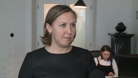 Od lipca nowe Prawo budowlane. Nie będą już potrzebne zezwolenia na budowę domu BIZNES, ,prawo budowlane, pozwolenie na budowę, liberalizacja - W niedzielę wchodzi w życie nowelizacja ustawy Prawo budowlane. Zmiany mają usprawnić proces budowlany oraz ograniczyć bariery natury prawnej i biurokratycznej. Budowa domu nie będzie już wymagała wydania pozwolenia. Wystarczy zgłoszenie do urzędu gminy lub miasta. Maksymalny czas, po którym zgłaszający będzie mógł rozpocząć prace budowlane, skróci się o ponad połowę.