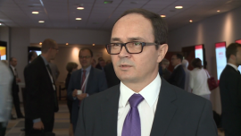 Producent sprzętu kuchennego Franke zbuduje w Polsce centrum usług wspólnych dla oddziałów z całego świata BIZNES, ,Franke, kuchnia, zlewozmywak, centrum usług wspólnych - Szwajcarska firma Franke uruchomi w Polsce w tym roku centrum obsługi biznesowej dla wszystkich oddziałów spółki na świecie. Centrum da pracę kilkudziesięciu osobom. Firma rozważa różne lokalizacje, m.in. w Sękocinie Nowym, gdzie Franke ma już jedną z dwóch polskich fabryk. Nasz kraj dla producenta systemów kuchennych to też ważny rynek pod względem sprzedaży.