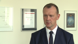 A. Ruciński (BTFG Audit): Ustawa frankowa zahamuje aktywność sektora bankowego, ale wymusi także bardziej racjonalne podejście do klientów INWESTOR, ,ustawa frankowa, akcja kredytowa, gospodarka, PKB - W przypadku wejścia w życie ustawy frankowej banki mogą stracić nawet 22 mld zł. Może to w istotny sposób zahamować aktywność sektora. Ograniczenie akcji kredytowej mogą odczuć nie tylko klienci indywidualni, lecz także przedsiębiorcy. Prezes BTFG Audit Adam Ruciński widzi jednak w tej sytuacji także dobre strony. Ustawa wymusi na bankach bardziej racjonalne podejście do klientów oraz urealni wartość zabezpieczeń hipotecznych.