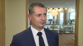 ZM Henryk Kania: W ciągu najbliższych 4 lat przychody ze sprzedaży wzrosną o 100 procent INWESTOR, ,wędliny, przychody, eksport, segment premium, marka własna - Strategia ZM Henryk Kania zakłada, że w ciągu najbliższych 4 lat przychody ze sprzedaży zostaną podwojone. Realizację celu ma umożliwić wykorzystanie nowoczesnych i tradycyjnych kanałów dystrybucji, wzmocnienie segmentu premium, a także ekspansja na zagraniczne rynki. W I półroczu 2015 roku przychody ze sprzedaży spółki wyniosły ponad 465 mln zł i były wyższe o 16 proc. niż rok wcześniej.