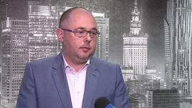 Realizacja celów sprzedażowych Grupy Waryński lepsza od oczekiwań. Spółka sprzedała już większość z oferowanych obecnie mieszkań INWESTOR, ,deweloper, mieszkania, penthouse, lokalizacja - Grupa Waryński ma za sobą dobry rok. Pod względem realizacji planów sprzedażowych wyprzedza przyjęte założenia. Mieszkania z pierwszego etapu inwestycji Miasto Wola został już niemal w całości sprzedane. Nabywców znalazło także 60 proc. lokali z drugiego etapu, mimo że budowa ma zakończyć się dopiero jesienią 2016 roku. Spółce sprzyja korzystna koniunktura, która powinna się utrzymać w następnych kwartałach.