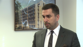 BBI Development nie zwalnia tempa w Warszawie. Planuje budowę 170-metrowego wieżowca Roma Tower oraz biurowca Centrum Marszałkowska Sezam INWESTOR, ,BBI Development, Roma Tower, Warszawa - Według przedstawicieli spółki ten rok jest dla niej niezwykle istotny. Właśnie trwa sprzedaż apartamentów w wykańczanym przez nią wieżowcu Złota 44 oraz rozpoczęto budowę Kwartału Centralnego Konesera. Udało się także obronić pozwolenie na budowę Centrum Marszałkowska Sezam oraz uzyskać zgodę Stolicy Apostolskiej na drapacz chmur Roma Tower na gruncie należącym do Archidiecezji Warszawskiej.