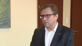 Rynek IT będzie rósł dzięki dużemu zapotrzebowaniu na centra danych i chmurę. Duży potencjał ma również outsourcing BIZNES, ,usługi informatyczne, usługi IT, chmura obliczeniowa, chmura danych, cloud, cloud computing, ATM, ATM Grupa, outsourcing IT, koncentracja przedsiębiorstw, małe i średnie firmy - Dynamicznie rosnący popyt na rozwiązania w chmurze i centra danych będzie napędzał rynek IT. Firmy z branży spodziewają się także rozwoju usług outsourcingowych – dziś poziom ich wykorzystania sięga 20–25 proc. Polska ma wciąż jest w tyle wysoko rozwiniętymi za krajami, gdzie odsetek ten wynosi 80 proc.