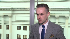 Dobre wyniki na rynku gruntów inwestycyjnych. Wartość transakcji w tym roku może wynieść 2 mld zł BIZNES, ,rynek gruntów inwestycyjnych, transakcje inwestycyjne, zabudowa mieszkaniowa, grunty magazynowe, Colliers International, Emil Domeracki - Ten rok na rynku gruntów inwestycyjnych może być rekordowy – wynika z analizy Colliers International. Bezpośrednie zaangażowanie inwestorów w grunty wyniesie ok. 2 mld zł. W ubiegłym roku było to 1,85 mld zł. Największym powodzeniem cieszą się działki pod zabudowę mieszkaniową, wzrósł też popyt na grunty pod powierzchnie magazynowe. Prym wiodą deweloperzy lokalni, ale w segmencie hotelarskim i magazynowym spodziewany jest napływ zagranicznych inwestorów.