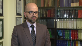 Od stycznia obowiązuje nowe prawo upadłościowe. Dłużnicy mają większe szanse na uratowanie swoich firm BIZNES, ,restrukturyzacja, prawo upadłościowe, wierzyciele, dłużnik, postępowanie sanacyjne, postępowanie o zawarcie układu, Piotr Zimmerman - Nowe przepisy prawa restrukturyzacyjnego i znowelizowane przepisy prawa upadłościowego obowiązują od stycznia. Dzięki restrukturyzacji dłużnik ma cztery sposoby na zawarcie układu z wierzycielami, który umożliwi zachowanie firmy. Przedsiębiorca, w zależności od swojej sytuacji, może wybrać najlepszą dla siebie procedurę. W ramach nowelizacji prawa upadłościowego wierzyciele mają też większy wpływ na przebieg postępowania.