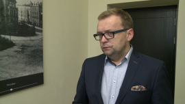 A. Dakowicz (AgioFunds TFI): Nową RPP zdominują gołębie. To jednak nie będzie oznaczać wielkich obniżek stóp procentowych NBP INWESTOR, ,rpp, kadencja, wybory, większość parlamentarna, polityka pieniężna, prognoza, jastrzębie, gołębie, obniżka stóp - Na przełomie stycznia i lutego wygasają kadencje większości członków Rady Polityki Pieniężnej i prezydent oraz nowa większość parlamentarna mogą wybrać swoich przedstawicieli. W ocenie ekonomistów i analityków znajdą się w niej zwolennicy luzowania polityki monetarnej Narodowego Banku Polskiego. Znaczących obniżek stóp oczekiwać jednak raczej nie należy.