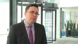 J. Borowski: Do 2020 roku Chiny chcą podwoić swoje PKB względem początku dekady. Jeśli tak się stanie zyska na tym także polska gospodarka INWESTOR, ,koniunktura, Chiny, Bank Ludowy Chin, eurostrefa - Dewaluacja juana oraz zwiększone wydatki publiczne to tylko część narzędzi, którymi dysponuje chiński rząd w celu podtrzymania wzrostu gospodarczego. Jakub Borowski, główny ekonomista Crédit Agricole, zaznacza, że jeśli tamtejszym władzom uda się utrzymać dynamikę PKB na poziomie przynajmniej 6,5 proc. rocznie, to chińska gospodarka do 2020 roku powiększy się dwukrotnie względem 2010 roku. Wzrost w Chinach powinien być także pozytywny dla innych rynków wschodzących, w tym dla Polski.
