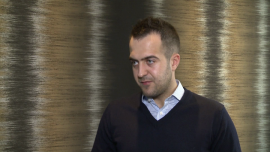 Dzięki dywersyfikacji dostaw gazu zwiększa się bezpieczeństwo energetyczne Polski. Rośnie również konkurencja na rynku BIZNES, ,gaz ziemny, bezpieczeństwo energetyczne, gazociąg w Świnoujściu, Hermes Energy Group, Piotr Kasprzak - Dywersyfikacja dostaw gazu ziemnego do Polski pozytywnie wpływa na bezpieczeństwo energetyczne kraju. Zwiększył się import dostaw gazu z Zachodu, przez Gazociąg Jamalski. Tylko przez punkt Mallnow Rewers można rocznie sprowadzić ponad 5 mld m³ gazu, czyli jedną trzecią polskiego zapotrzebowania. W tym roku rozpoczną się dostawy do terminalu LNG, prawdopodobnie jeszcze w 2016 roku ruszy gazowe połączenie Polski ze Słowacją. Większe możliwości importu oznaczają również wzrost konkurencji na rynku wewnętrznym.