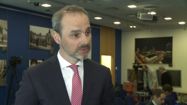 Ailleron chce kontynuować intensywną ekspansję zagraniczną. W portfelu ma już niemal 60 proc. zaplanowanych na ten rok zamówień INWESTOR, ,Ailleron, LiveBank, iLumio, hotelarstwo, bankowość mobilna i internetowa, ekspansja zagraniczna, wirtualna przychodnia - Skandynawia, Niemcy, Zjednoczone Emiraty Arabskie, Singapur i Malezja to kraje, w których działa już jeden z trzech flagowych produktów firmy Ailleron – LiveBank. Plany obejmują rozszerzenie usługi na 10 kolejnych krajów, włącznie z Chinami. Trwają rozmowy o kolejnych po Commerzbanku wdrożeniach na rynku niemieckim, a także m.in. w Grecji.
