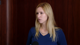 Europejskie waluty będą słabły. Wyjątkiem będzie frank szwajcarski, choć możliwa jest interwencja Szwajcarskiego Banku Centralnego INWESTOR, ,euro, złoty, dolar, funt, frank, jen, Fed - Jest ryzyko, że w kolejnych miesiącach złoty będzie słabł wraz z innymi walutami europejskimi – prognozuje Dorota Sierakowska, analityk Domu Maklerskiego Banku Ochrony Środowiska. Jej zdaniem wyjątkiem będzie frank szwajcarski, jednak podkreśla, że może być on narażony na interwencję Szwajcarskiego Banku Centralnego. O losach dolara zdecyduje Fed.