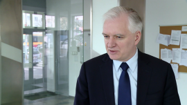 J. Gowin: Jedną z najdynamiczniej rozwijających się gałęzi polskiej gospodarki będzie lotnictwo. Branża ma także duży potencjał naukowy BIZNES, ,PZL Świdnik, helikoptery, innowacyjność, polska myśl technologiczna - Jak podkreśla wicepremier Jarosław Gowin, polskie firmy z branży lotniczej mają duży potencjał, a wesprzeć je mogą zamówienia sprzętu dla wojska. Na wygrane przetargi liczy także lider rynku, świętujący 60-lecie rozpoczęcia produkcji śmigłowców PZL-Świdnik. Jak podkreślają eksperci, pod względem zaawansowania technologicznego polska produkcja nie ustępuje krajom zachodnim, a dodatkowo angażuje polskich partnerów. Rozwój przemysłu lotniczego ma także ogromne znaczenie dla wschodniej Polski.