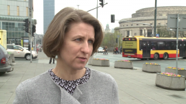 W najbliższych miesiącach paliwa podrożeją o kilkanaście groszy za litr. Najbardziej wzrośnie cena oleju napędowego INWESTOR, ,ropa naftowa, gaz, olej napędowy, paliwa - W II kwartale 2016 roku kierowcy powinni oczekiwać niewielkich podwyżek cen paliw. Litr oleju napędowego może podrożeć maksymalnie o 15 groszy, natomiast za benzynę EuroSuper 95 będzie trzeba zapłacić średnio o 10 groszy więcej niż obecnie. Powodem jest zbliżający się sezon wakacyjny, który może tworzyć niewielką presję na wzrost cen. Nie bez znaczenia jest także sytuacja na międzynarodowych rynkach ropy naftowej. Urszula Cieślak z BM Reflex przypomina jednak, że ceny paliw nadal będą zdecydowanie niższe niż w tym samym okresie rok wcześniej.