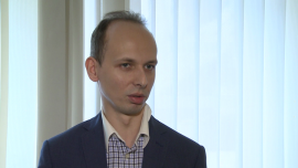 Bezrobocie na koniec roku będzie jednocyfrowe. W niektórych zawodach brakuje rąk do pracy INWESTOR, ,stopa bezrobocia, wynagrodzenia, deflacja, PKB - Według Ministerstwa Rodziny Pracy i Polityki Społecznej bezrobocie w marcu spadło do 10 proc. To najniższy odczyt za trzeci miesiąc roku od 1991 r., gdy wyniosło 7,1 proc. Eksperci uważają, że jeżeli wzrost PKB utrzyma się na poziomie przynajmniej 3,5 proc., to nie powinno być problemu ze spadkiem stopy bezrobocia do jednocyfrowego poziomu na koniec roku, podobnie jak to było w grudniu 2015 r. W niektórych regionach i zawodach już brakuje rąk do pracy.