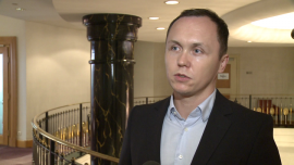 Wrocławski developer i2 Development przygląda się innym lokalnym rynkom, nie wyklucza też ekspansji zagranicznej INWESTOR, , - i2 Development, jeden z największych graczy lokalnego rynku nieruchomości w stolicy Dolnego Śląska, chce w tym roku sprzedać 1250 mieszkań w samym Wrocławiu. Planuje wypłacić dywidendę z tegorocznego zysku na poziomie minimum 50 proc. Myśli o wejściu na inne lokalne rynki i nie wyklucza ekspansji zagranicznej.