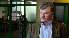 A. Kurnicki: Rynek czeka na wybór nowego prezesa NBP. Bank centralny powinien pełnić funkcję stabilizatora finansowego INWESTOR, ,inflacja, deflacja, RPP, Marek Belka, NBP, koniec kadencji - Niecały miesiąc pozostał do końca kadencji prezesa Narodowego Banku Polskiego prof. Marka Belki. Rynek dobrze ocenia kandydaturę Adama Glapińskiego, wysuniętą przez prezydenta Dudę. Zdaniem dra Andrzeja Kurnickiego z Uczelni Łazarskiego polscy ekonomiści związani z NBP dotychczas zbyt mało angażowali się w sprawy międzynarodowe.