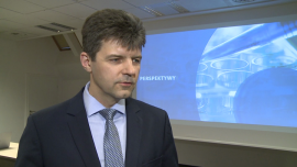 Selvita zwiększa portfel zamówień i przychody. Liczy na wzrost zamówień ze Stanów Zjednoczonych INWESTOR, ,bioinformatyka, usługi, innowacje, leki przeciwbiałaczkowe, dotacje, portfel zamówień, FDA - Biotechnologiczna spółka Selvita z Krakowa mająca biura w Stanach Zjednoczonych i Wielkiej Brytanii, w I kwartale zwiększyła przychody ze sprzedaży o ponad jedną trzecią. Bez uwzględnienia księgowych kosztów programu motywacyjnego zysk netto w pierwszy kwartale wyniósł 0,6 mln zł. Obiecująco wygląda portfel zamówień na 2016 rok, który jest wyższy o 13 proc. niż w analogicznym okresie roku poprzedniego. Backlog komercyjny (bez dotacji) jest wyższy o niemal 40 proc.