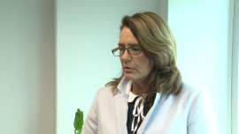 B. Kielan (GoTFI): Złoty do końca roku będzie się osłabiał. Krajową gospodarkę wesprze rosnąca konsumpcja wewnętrzna INWESTOR, ,Brexit, konsumpcja, konsumpcja wewnętrzna, konsumpcja w Polsce, inwestycje portfelowe, makroekonomia, dane makro, deflacja w Polsce, rynki wschodzące, emerging markets, bezrobocie w Polsce - Z racji podjęcia przez Brytyjczyków decyzji o wyjściu z Unii Europejskiej kapitał, głównie amerykański, opuszcza rynki wschodzące, w wyniku czego krajowa waluta traci na wartości. Zdaniem Beaty Kielan, prezes funduszu GoTFI, obecne decyzje inwestycyjne mogą wynikać z chwilowych emocji. Dodaje, że polska gospodarka jest w dobrej kondycji, a w tym roku sprzyjać jej będzie m.in. rosnąca konsumpcja.