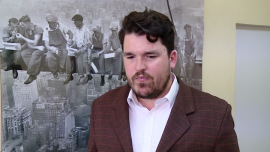 EWL otwiera w Polsce i na Ukrainie szkołę zawodową. Pracownicy ze Wschodu będą w niej kształceni zgodnie z wymaganiami polskich pracodawców INWESTOR, ,EWL, praca dla cudzoziemców, rynek pracy w Polsce, zezwolenia na pracę, szkoła zawodowa EWL, rekrutowanie pracowników ze Wschodu, Andrzej Korkus - Polska jest atrakcyjnym kierunkiem migracyjnym dla obywateli wschodniej Europy, przede wszystkim Ukrainy i Białorusi. Firma EWL, która rekrutuje specjalistów z rynków wschodnich, planuje otworzyć w Polsce i na Ukrainie szkołę zawodową. Jak zapowiada Andrzej Korkus, prezes Grupy EWL, firma zna potrzeby pracodawców w Polsce, widzi, jakie branże są najbardziej deficytowe, dlatego otwiera szkołę zawodową, gdzie będzie kształcić pracowników dla polskich pracodawców.