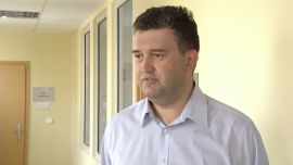 R. Parvi (WSB): Stopy procentowe w Polsce mogą pójść w górę w pierwszej połowie 2017 roku BIZNES, ,stopy procentowe, Rada Polityki Pieniężnej, NBP, wzrsot gospodarczy, inflacja, bezrobocie, dr Rafał Parvi - Rośnie prawdopodobieństwo podwyżki stóp procentowych w USA. Analitycy oceniają, że nastąpi to w grudniu. Wpływają na to coraz lepsze wyniki z tamtejszego rynku pracy. Gdyby Rada Polityki Pieniężnej podobnie jak Fed brała pod uwagę głównie spadek bezrobocia, a nie inflację, to też coraz częściej mówiono by o podwyżkach stóp procentowych. Zdaniem dra Rafała Parviego z Wyższej Szkoły Bankowej mimo wszystko takiego ruchu można się spodziewać dopiero w I półroczu 2017.