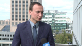 Globalna polityka i decyzje banków centralnych blokują wzrosty na GPW INWESTOR, ,Fed, Bank Japonii, EBC, Bank Anglii, referendum we Włoszech, wybory prezydenckie w USA, Donald Trump, WIG - Z technicznego punktu widzenia spółki na polskiej giełdzie są niedowartościowane, a Warszawski Indeks Giełdowy ma potencjał wzrostu nawet o 9 proc. Inwestorzy wstrzymują się jednak z bardziej ryzykownymi zakupami do czasu rozstrzygnięcia wyborów w USA i referendum we Włoszech. Działania banków centralnych także nie stanowią dostatecznej zachęty do opuszczenia bezpiecznych przystani.